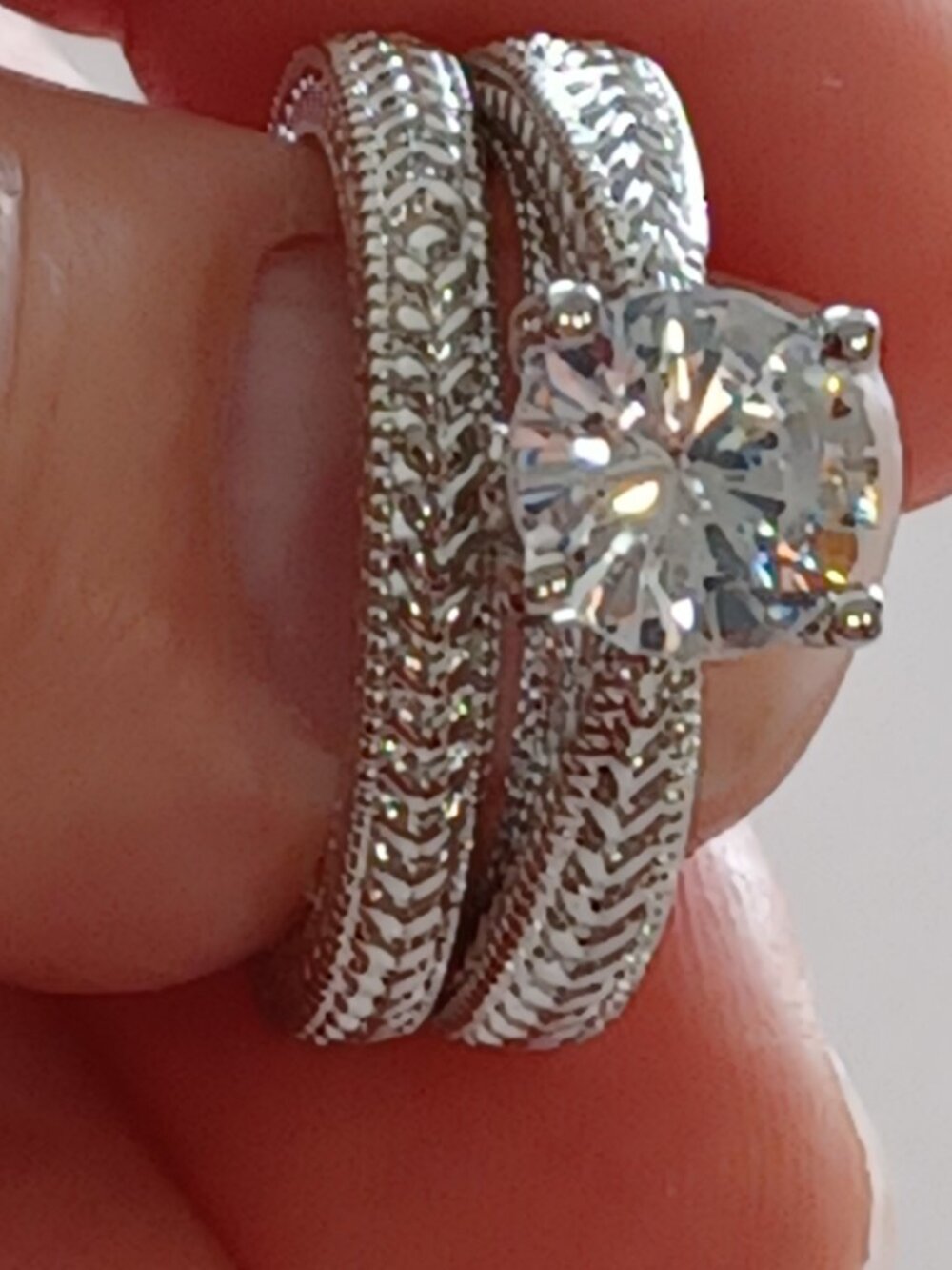 Size 10 Silver‑Plated Wedding Ring Set – Chevron Band w/Round Cut Stone